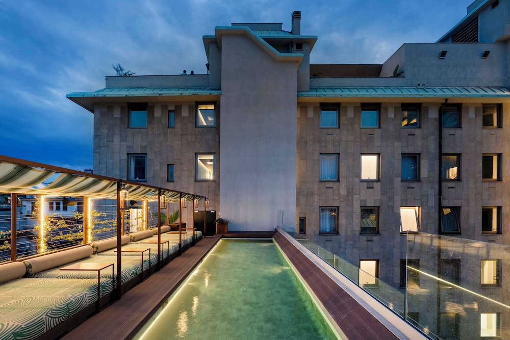 Radisson Collection Hotel, Santa Sofia Milan — Swimming pool in Milan, Lombardy