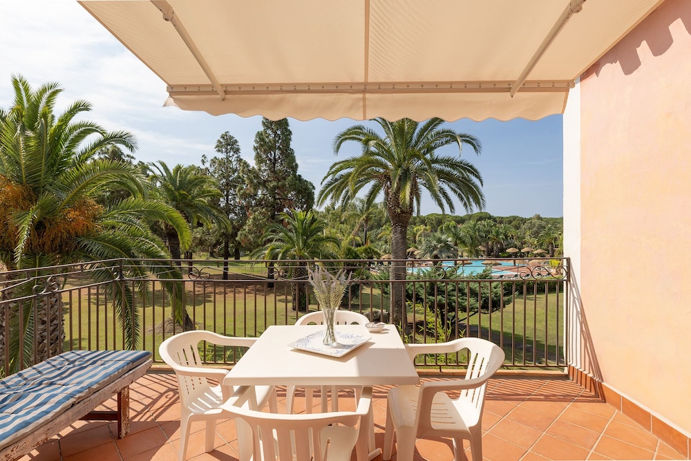 Residence Baia delle Palme — Swimming pool in Santa Margherita di Pula, Sardinia
