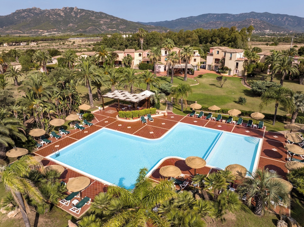 Residence Baia delle Palme — Swimming pool in Santa Margherita di Pula, Sardinia