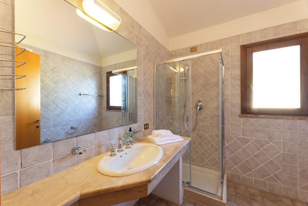 Residence Baia delle Palme — Hotel rooms in Santa Margherita di Pula, Sardinia