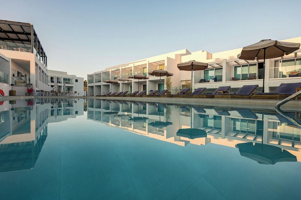 Mirage Bleu Hotel