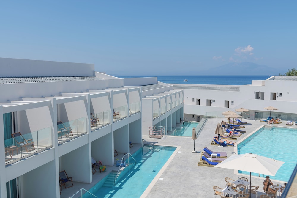Mirage Bleu Hotel - zdjęcie 2