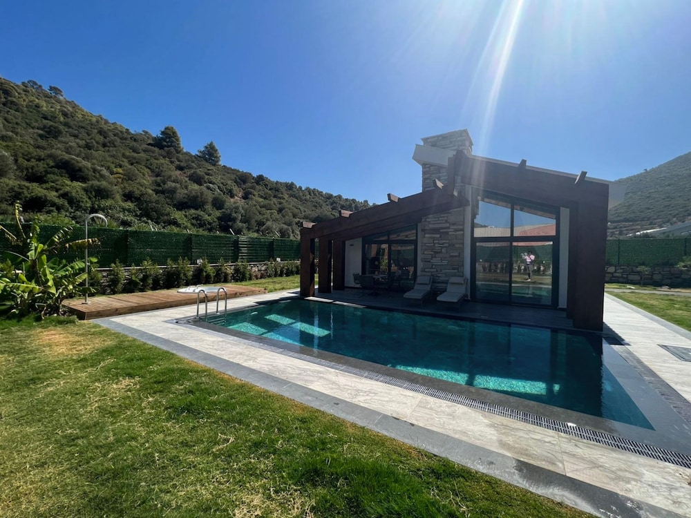 Batıhan Vadi Hotel — Swimming pool in Kuşadası, Aydin