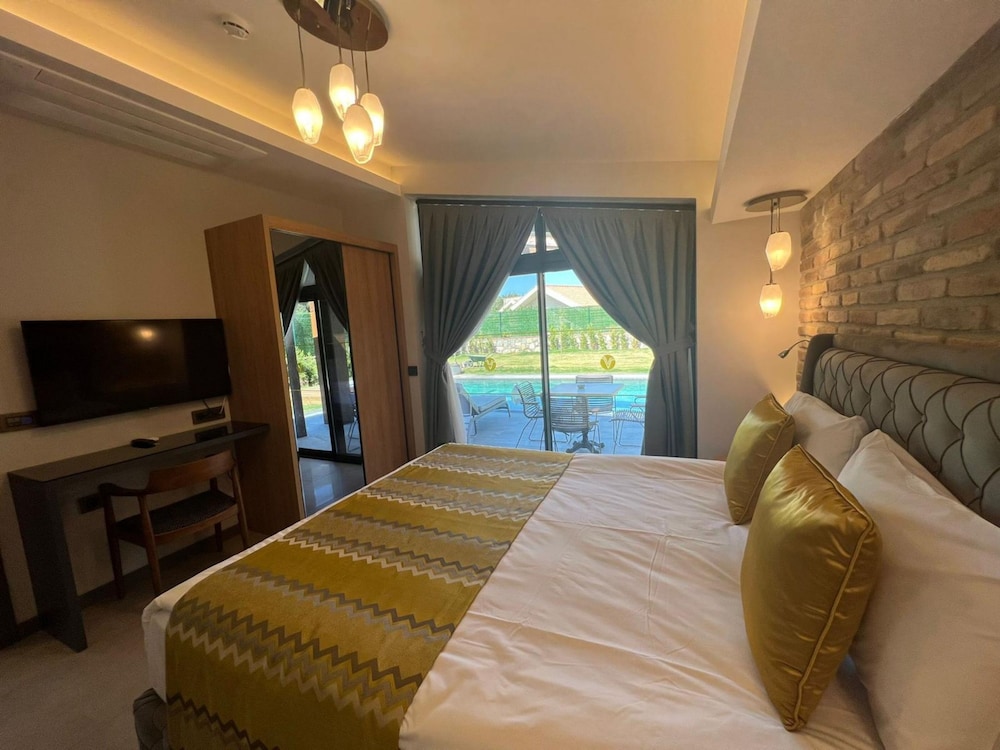 Batıhan Vadi Hotel — Hotel rooms in Kuşadası, Aydin