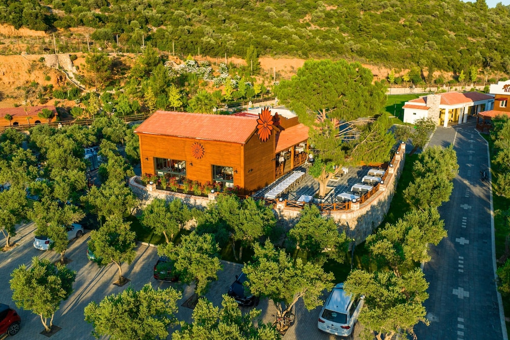 Batıhan Vadi Hotel — Restaurant & bars in Kuşadası, Aydin