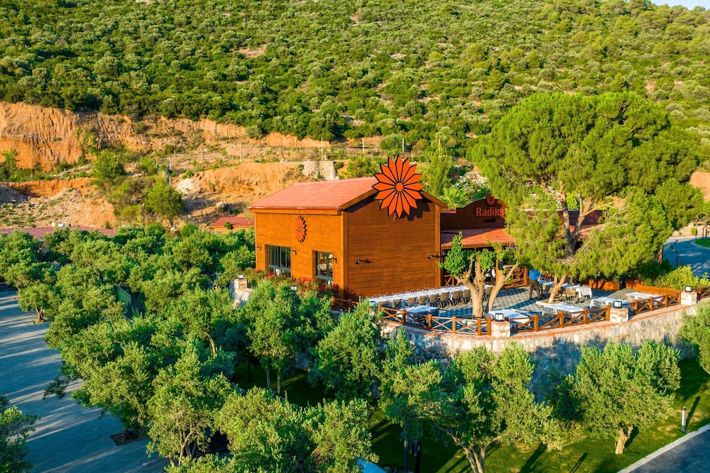 Batıhan Vadi Hotel — Restaurant & bars in Kuşadası, Aydin