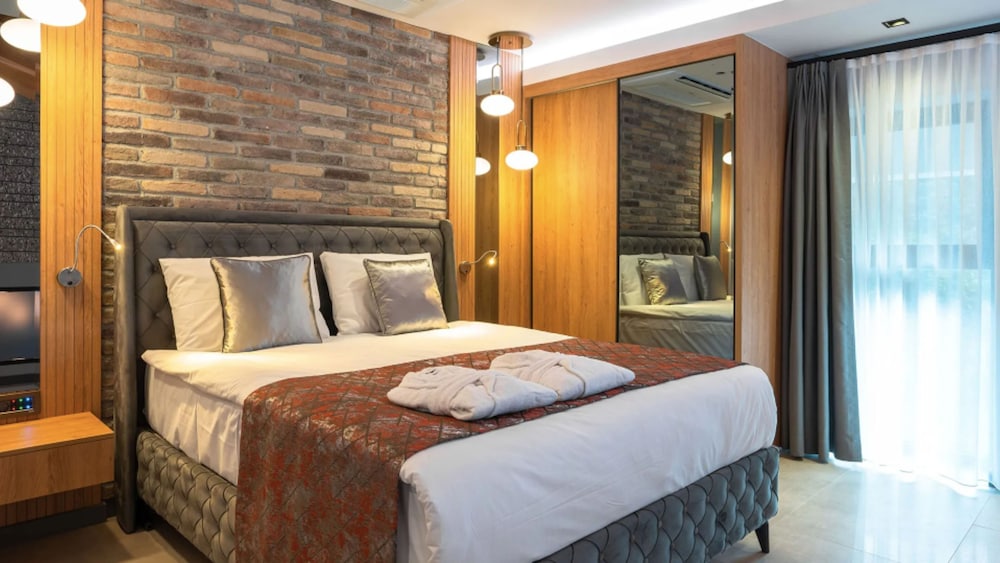 Batıhan Vadi Hotel — Hotel rooms in Kuşadası, Aydin