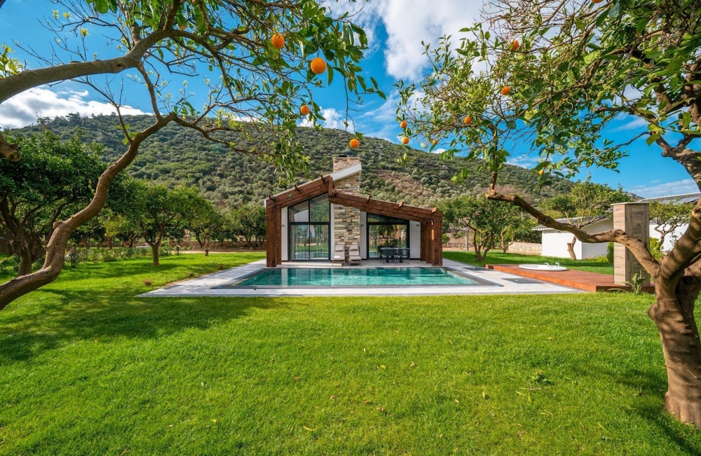 Batıhan Vadi Hotel — Swimming pool in Kuşadası, Aydin