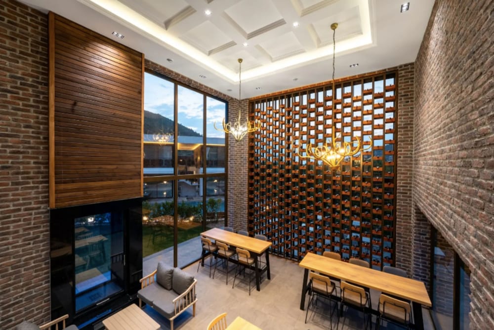 Batıhan Vadi Hotel — Restaurant & bars in Kuşadası, Aydin