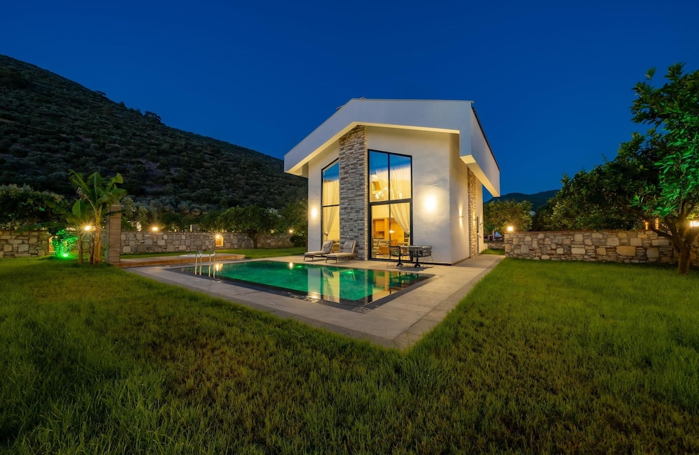 Batıhan Vadi Hotel — Swimming pool in Kuşadası, Aydin