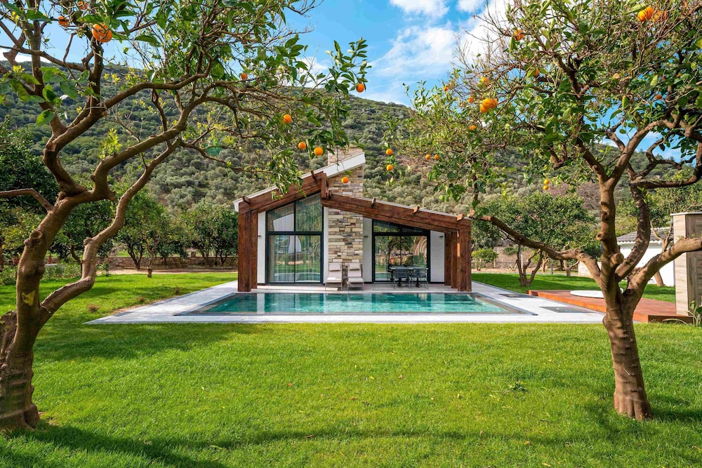 Batıhan Vadi Hotel — Swimming pool in Kuşadası, Aydin