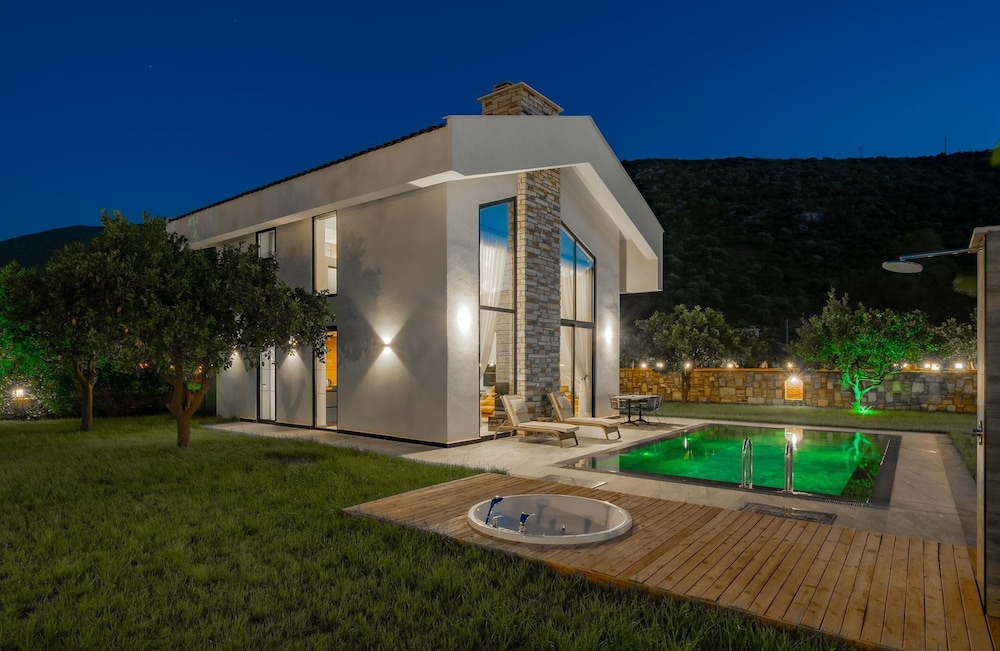 Batıhan Vadi Hotel — Swimming pool in Kuşadası, Aydin