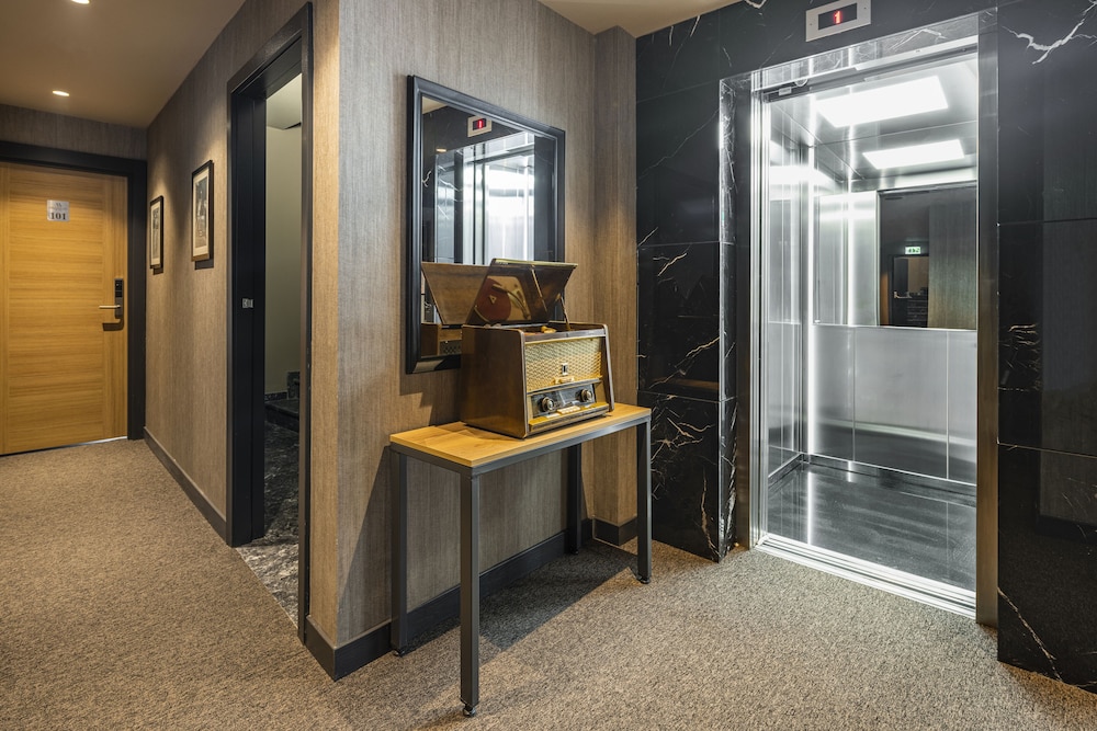 Marius Hotel — Hotel building in Istanbul, Istanbul