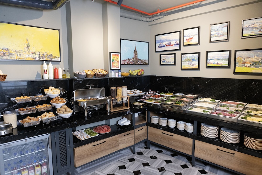 Marius Hotel — Restaurant & bars in Istanbul, Istanbul