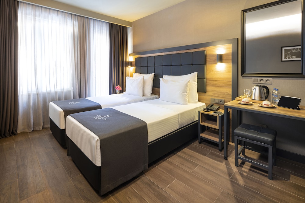 Marius Hotel — Hotel rooms in Istanbul, Istanbul