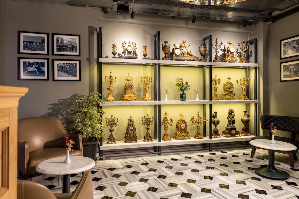 Marius Hotel — Restaurant & bars in Istanbul, Istanbul