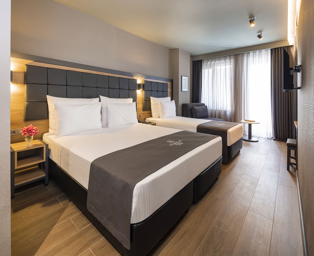 Marius Hotel — Hotel rooms in Istanbul, Istanbul