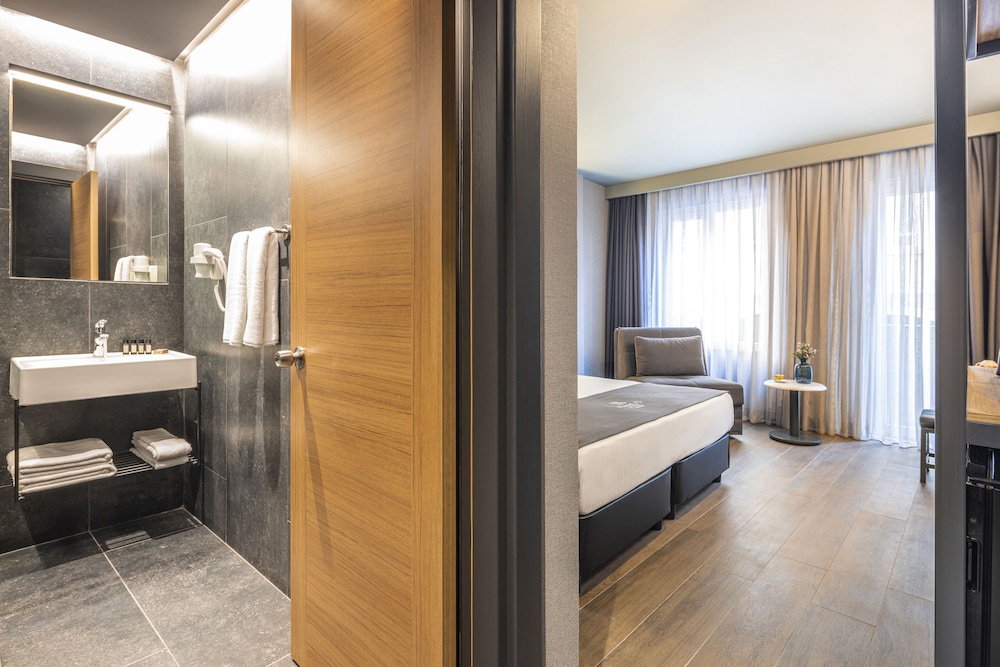 Marius Hotel — Hotel rooms in Istanbul, Istanbul