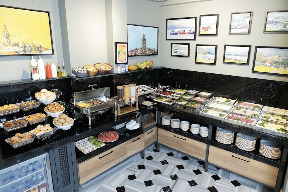 Marius Hotel — Restaurant & bars in Istanbul, Istanbul
