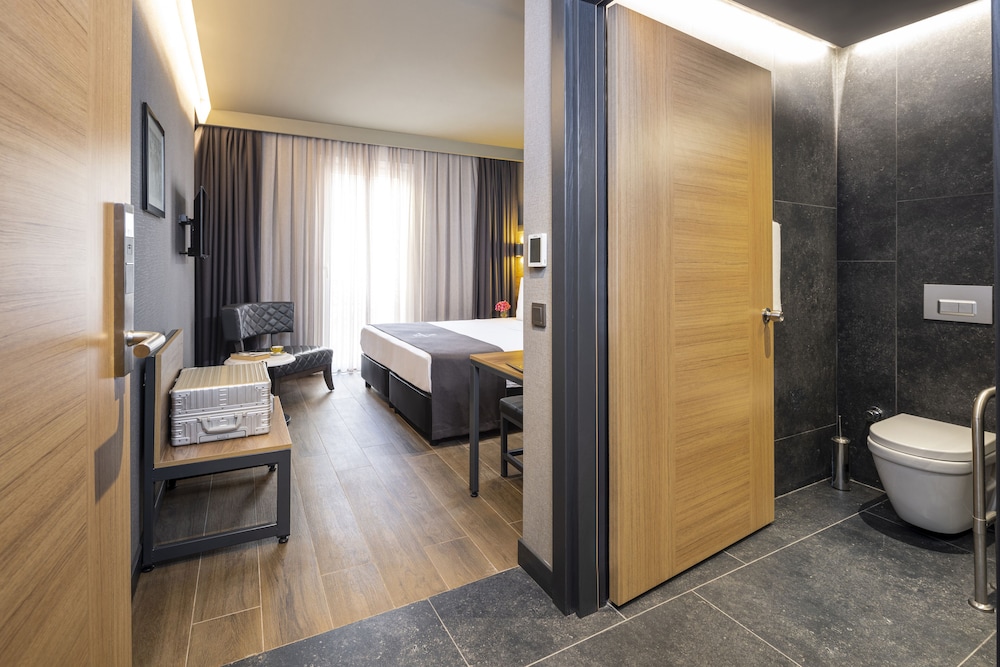Marius Hotel — Hotel rooms in Istanbul, Istanbul