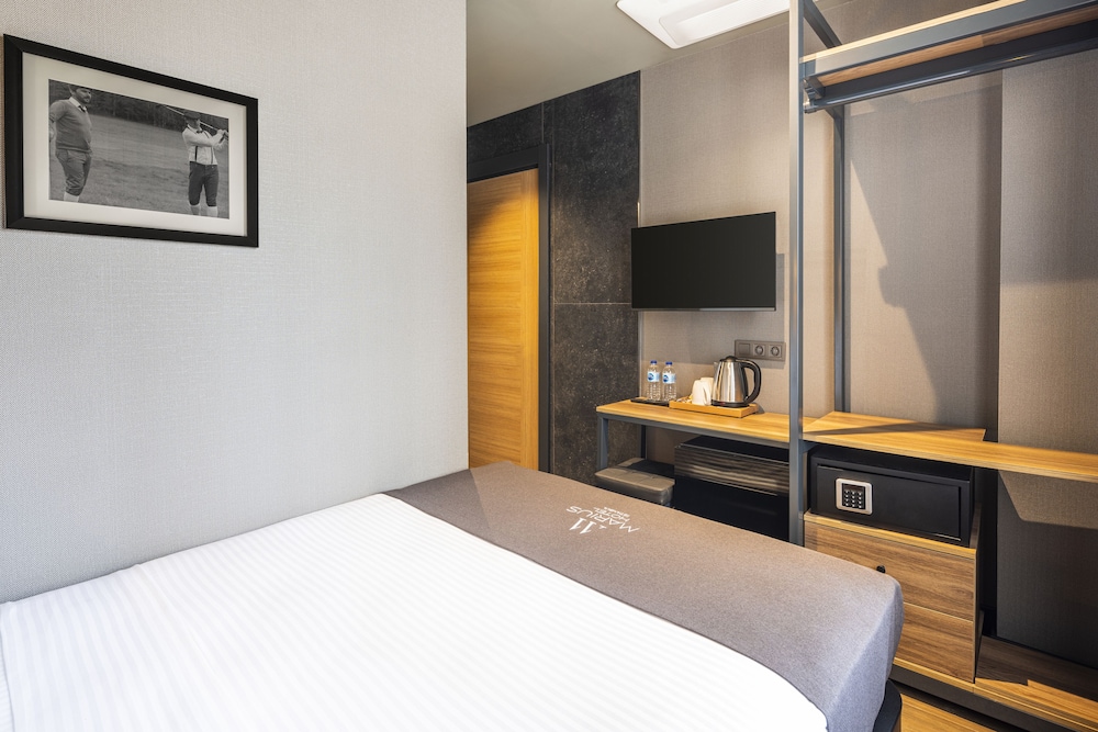 Marius Hotel — Hotel rooms in Istanbul, Istanbul