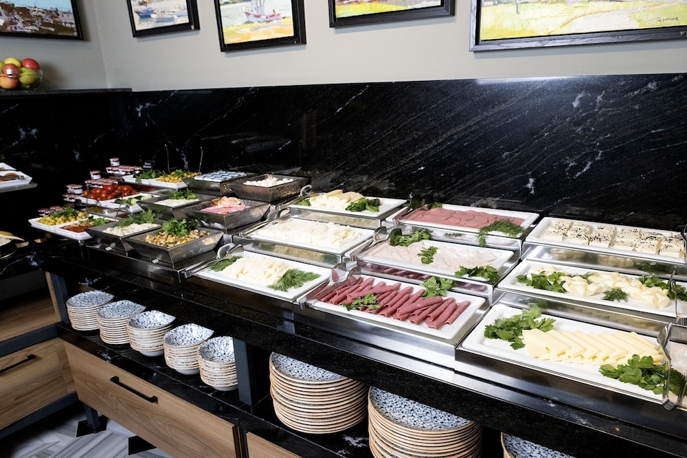 Marius Hotel — Restaurant & bars in Istanbul, Istanbul