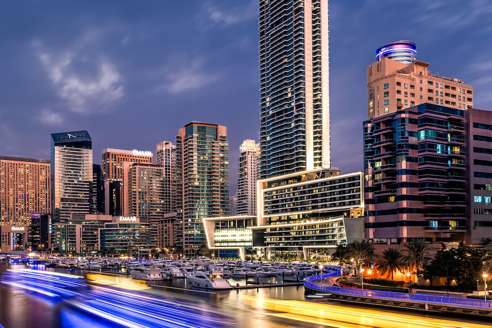 Vida Dubai Marina & Yacht Club — Attractions in the area in Dubai