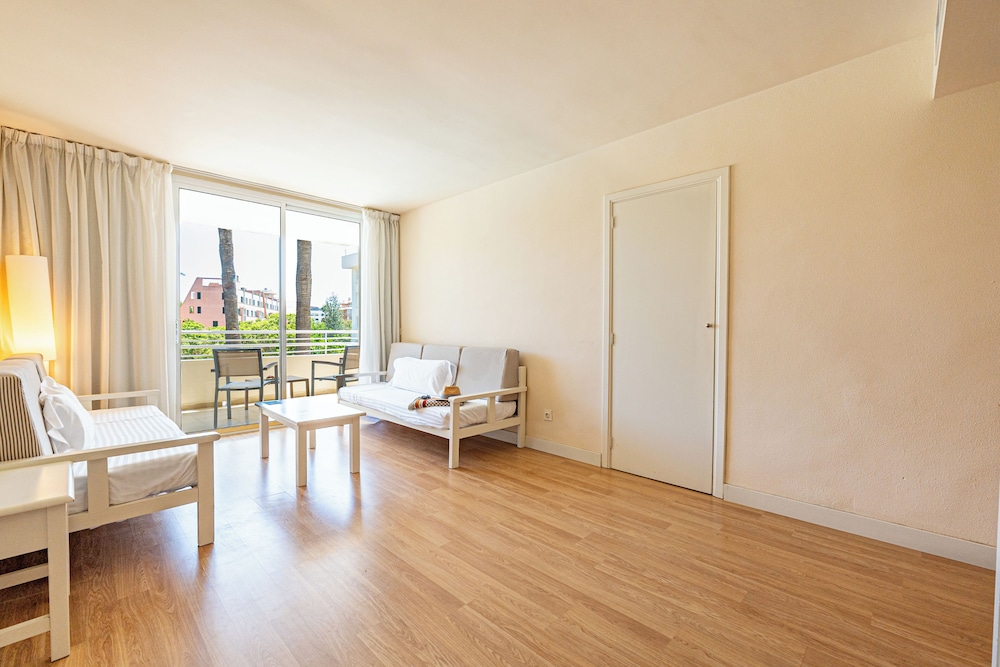 Intelier Rosella Hotel by Intelier Hotels & Suites — Hotel rooms in Sa Coma, Balearic Islands