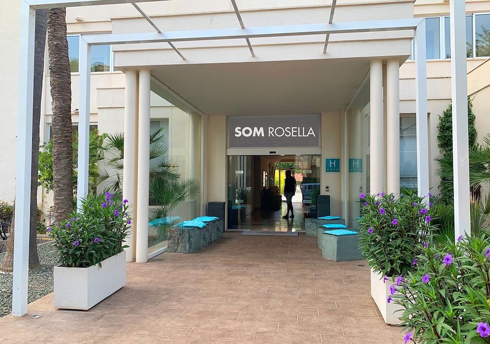Intelier Rosella Hotel by Intelier Hotels & Suites — Hotel building in Sa Coma, Balearic Islands