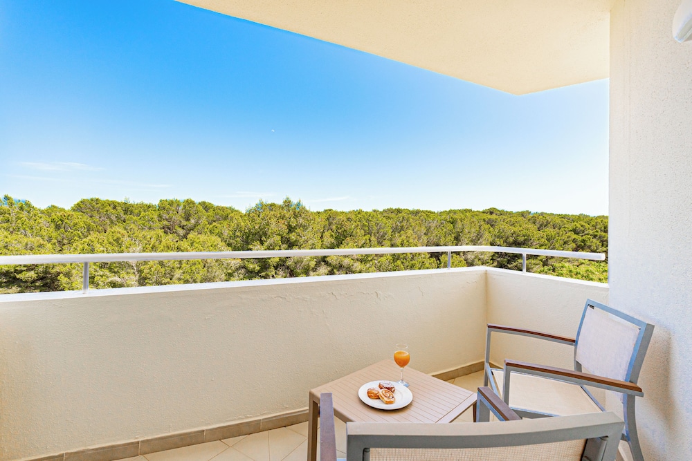 Intelier Rosella Hotel by Intelier Hotels & Suites — Hotel rooms in Sa Coma, Balearic Islands