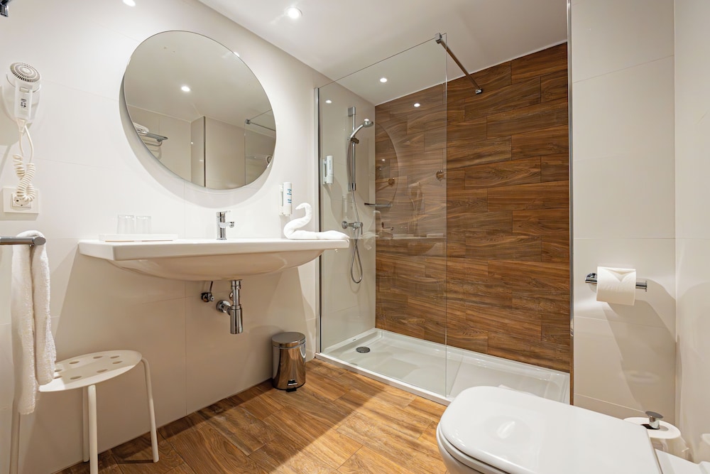 Intelier Rosella Hotel by Intelier Hotels & Suites — Hotel rooms in Sa Coma, Balearic Islands
