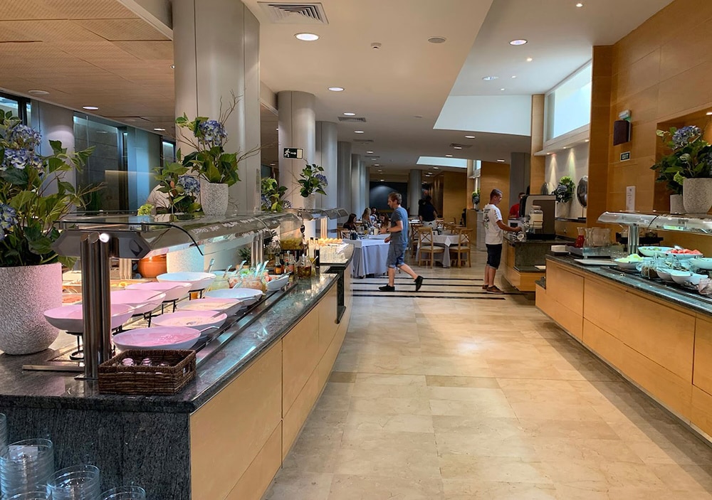 Intelier Rosella Hotel by Intelier Hotels & Suites — Restaurant & bars in Sa Coma, Balearic Islands