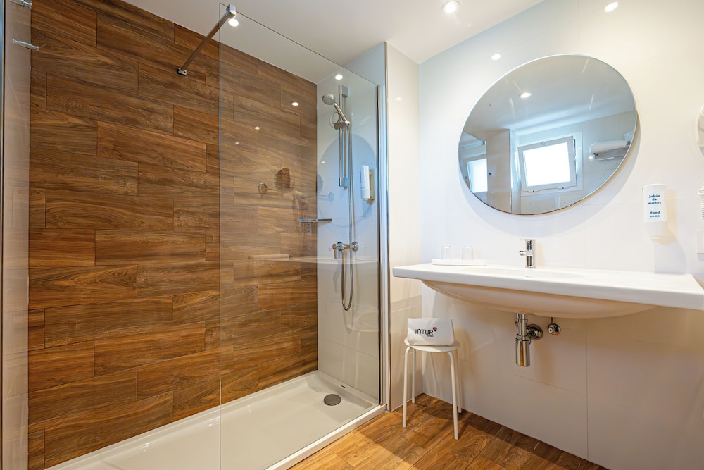 Intelier Rosella Hotel by Intelier Hotels & Suites — Hotel rooms in Sa Coma, Balearic Islands