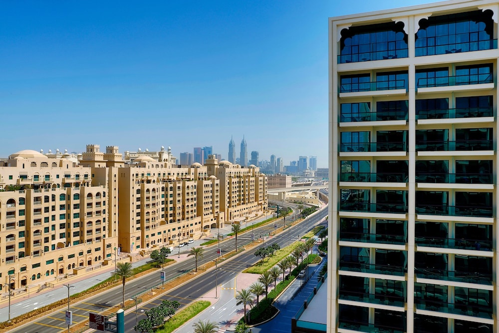 Marriott Resort Palm Jumeirah, Dubai — Hotel building in Dubai