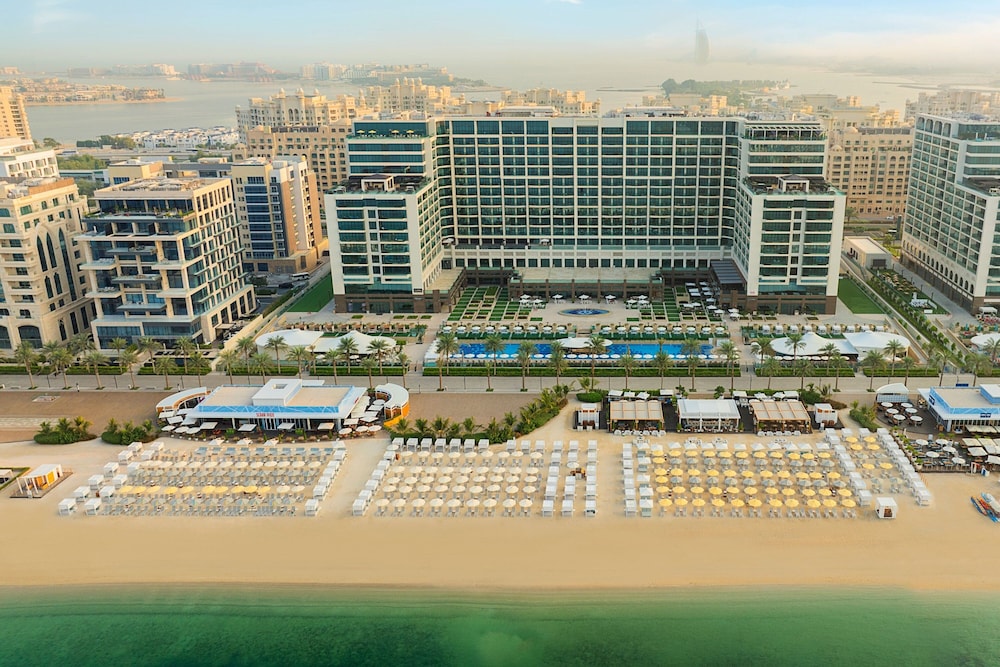 Marriott Resort Palm Jumeirah, Dubai — Beach in Dubai