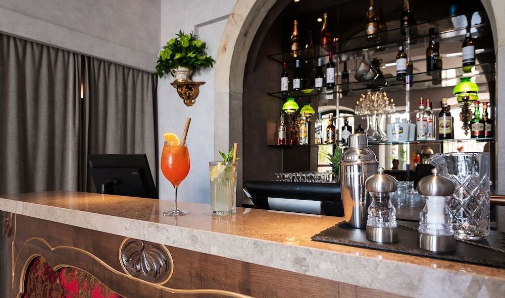 Pousada Alfama — Restaurant & bars in Lisbon, Lisboa