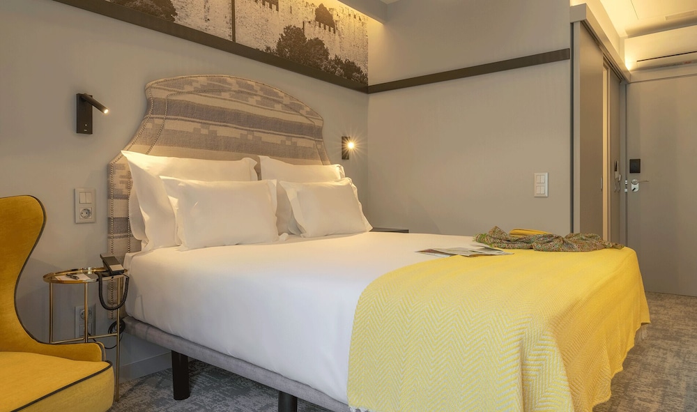 Pousada Alfama — Hotel rooms in Lisbon, Lisboa