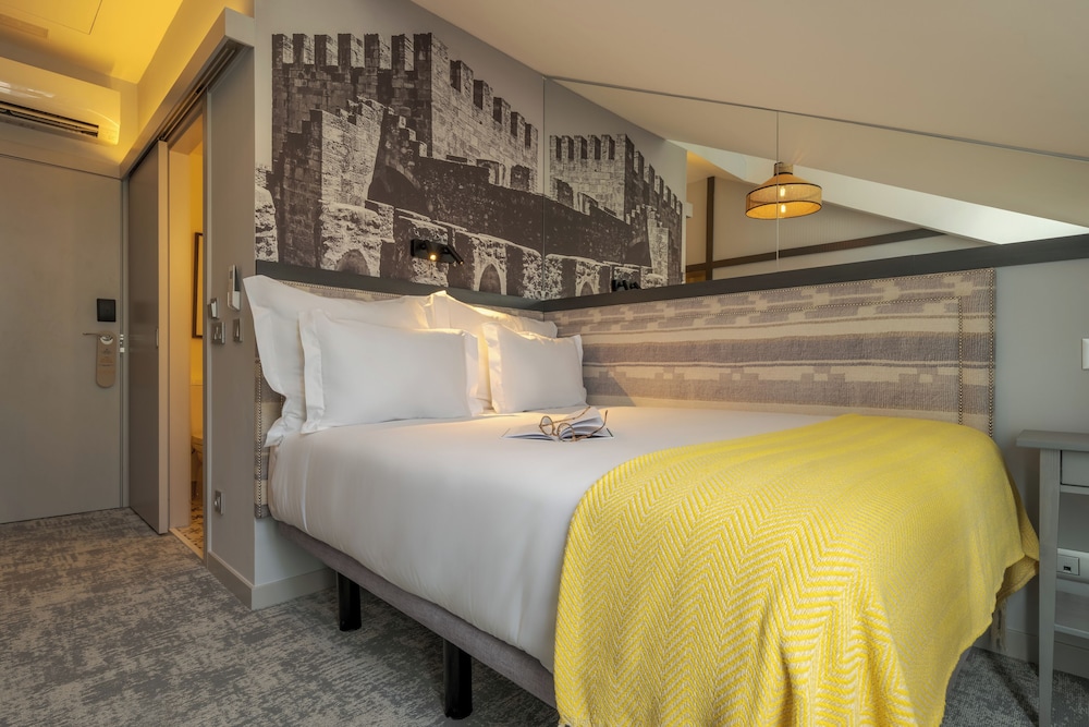 Pousada Alfama — Hotel rooms in Lisbon, Lisboa
