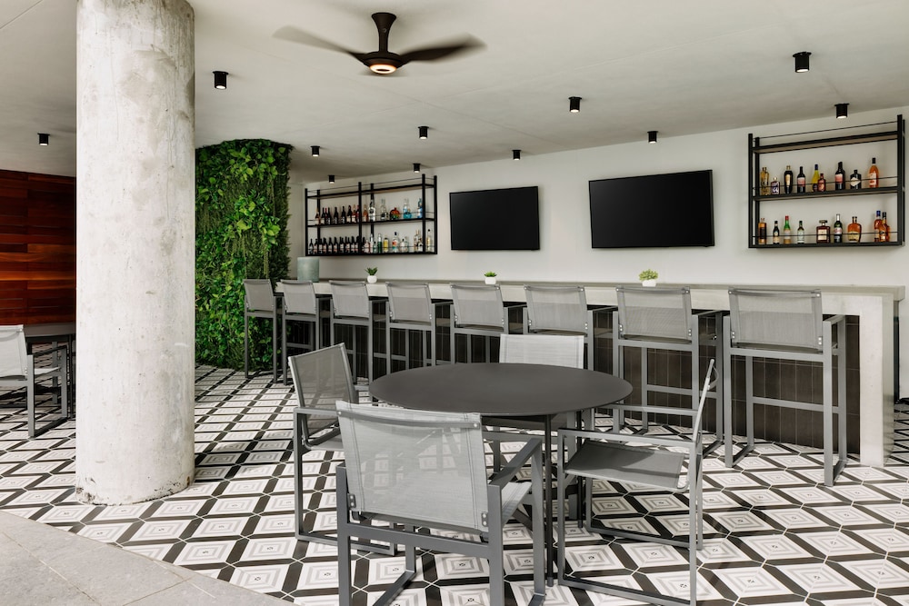 The Elser Hotel Miami — Restaurant & bars in Miami, Florida
