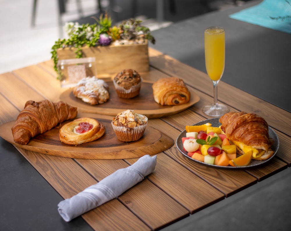 The Elser Hotel Miami — Restaurant & bars in Miami, Florida