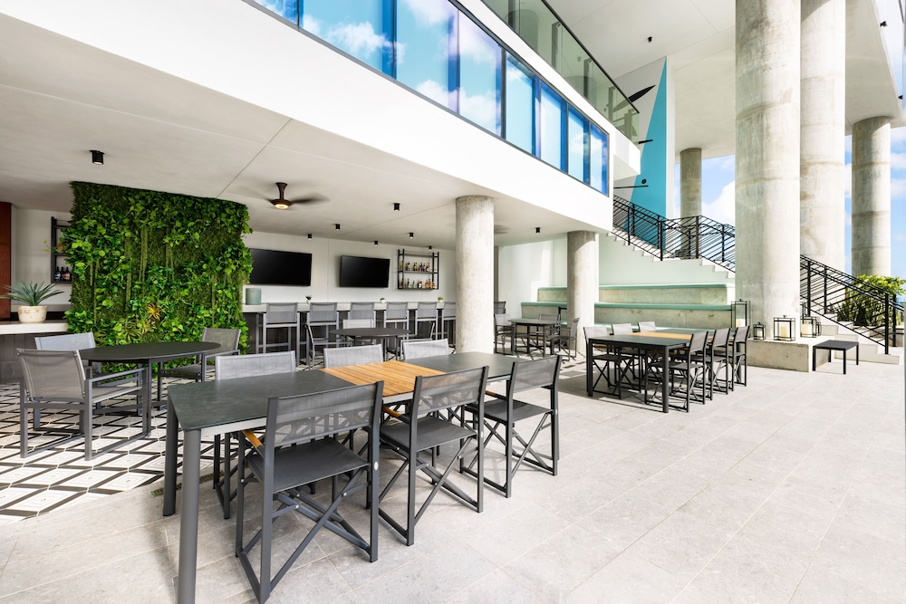 The Elser Hotel Miami — Restaurant & bars in Miami, Florida