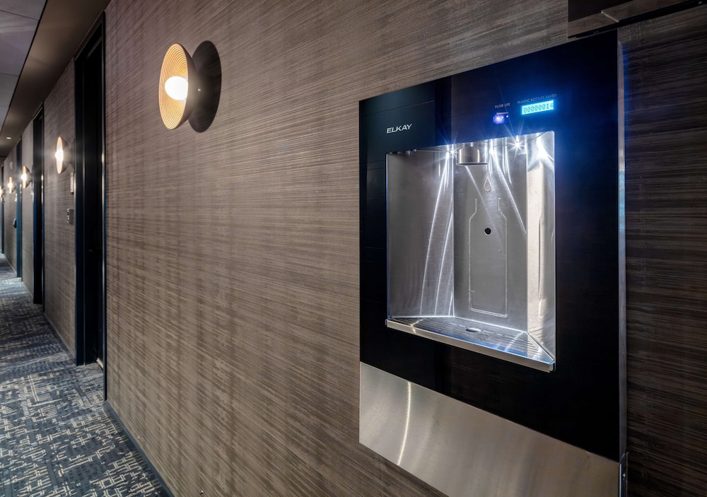 Tempo by Hilton New York Times Square — Hotel building in New York City, New York State