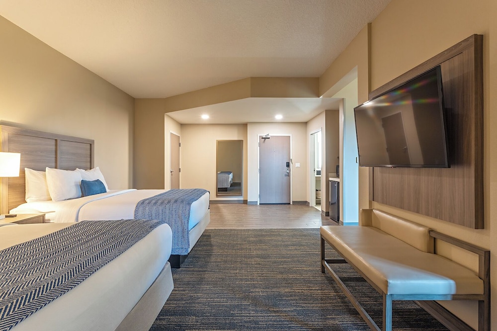 Pestana Orlando Suites - Lake Buena Vista — Hotel rooms in Orlando, Florida