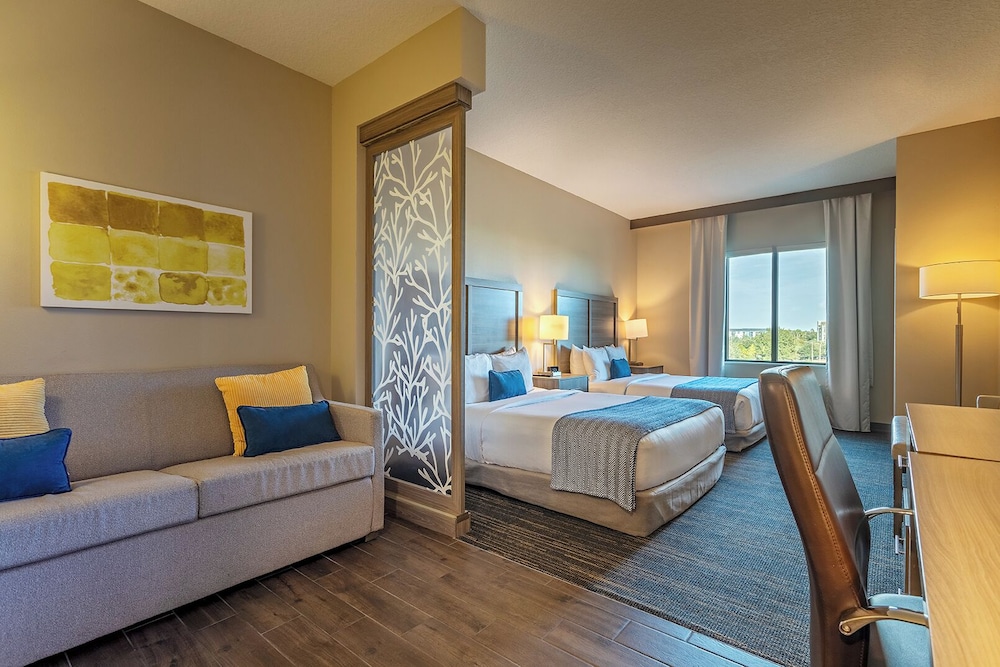 Pestana Orlando Suites - Lake Buena Vista — Hotel rooms in Orlando, Florida