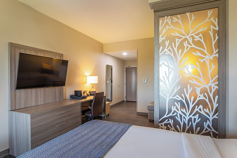 Pestana Orlando Suites - Lake Buena Vista — Hotel rooms in Orlando, Florida