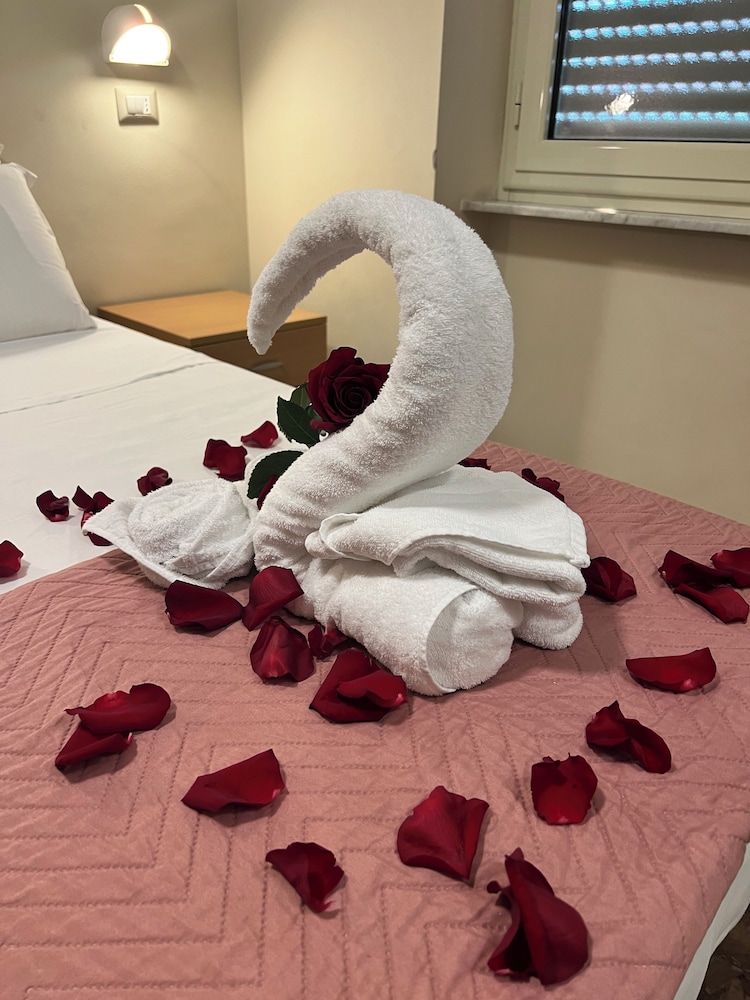 Palazzo Sant'Antonio Roma — Hotel rooms in Rome, Lazio