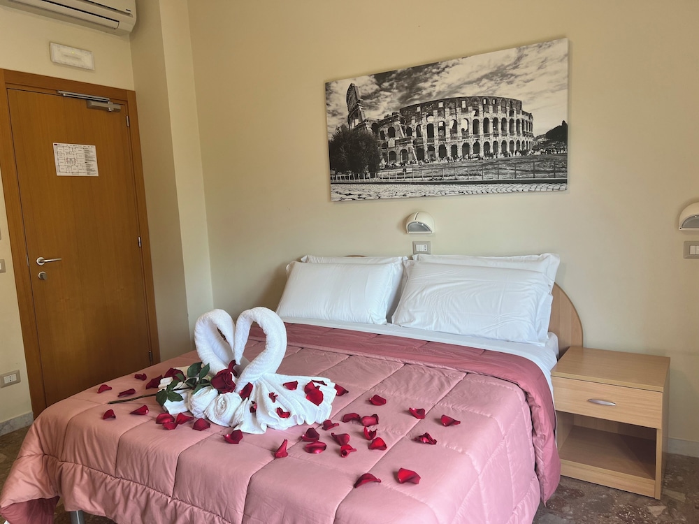 Palazzo Sant'Antonio Roma — Hotel rooms in Rome, Lazio