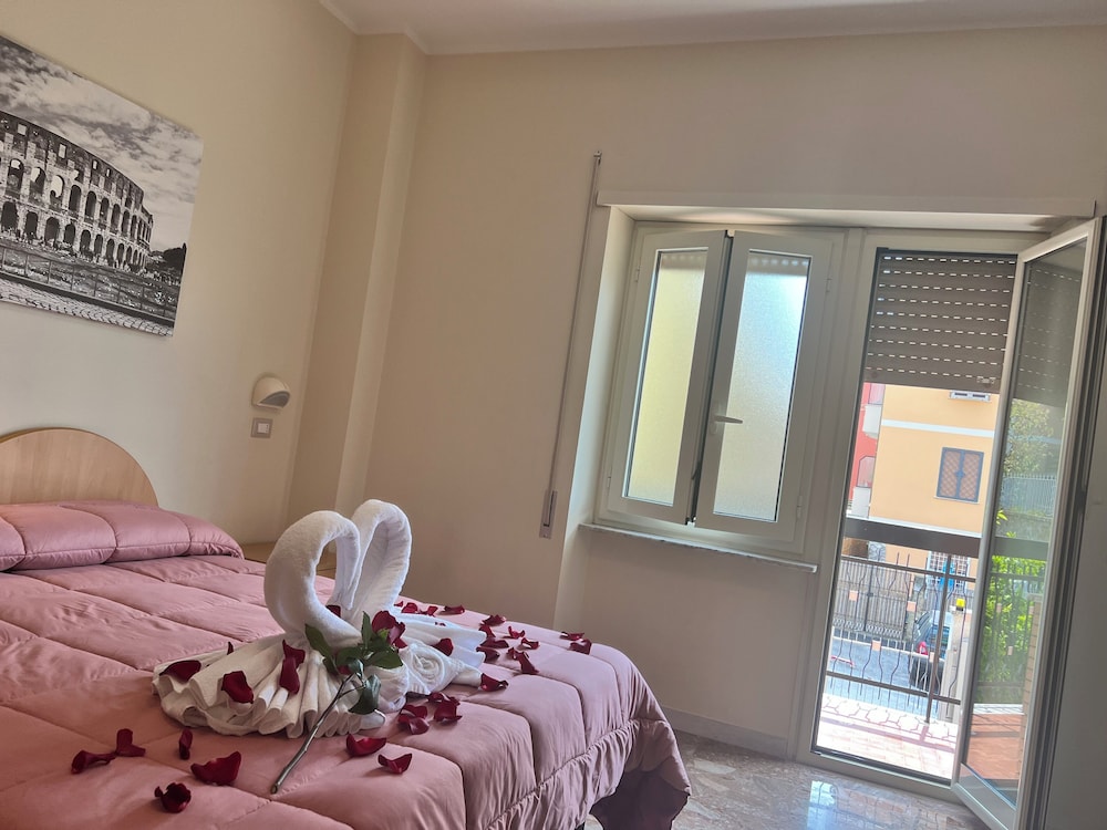 Palazzo Sant'Antonio Roma — Hotel rooms in Rome, Lazio