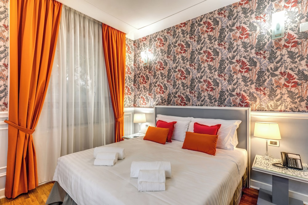 Mangili Garden Hotel — Hotel rooms in Rome, Lazio