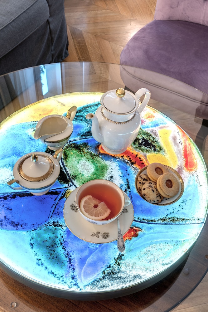 Mangili Garden Hotel — Restaurant & bars in Rome, Lazio